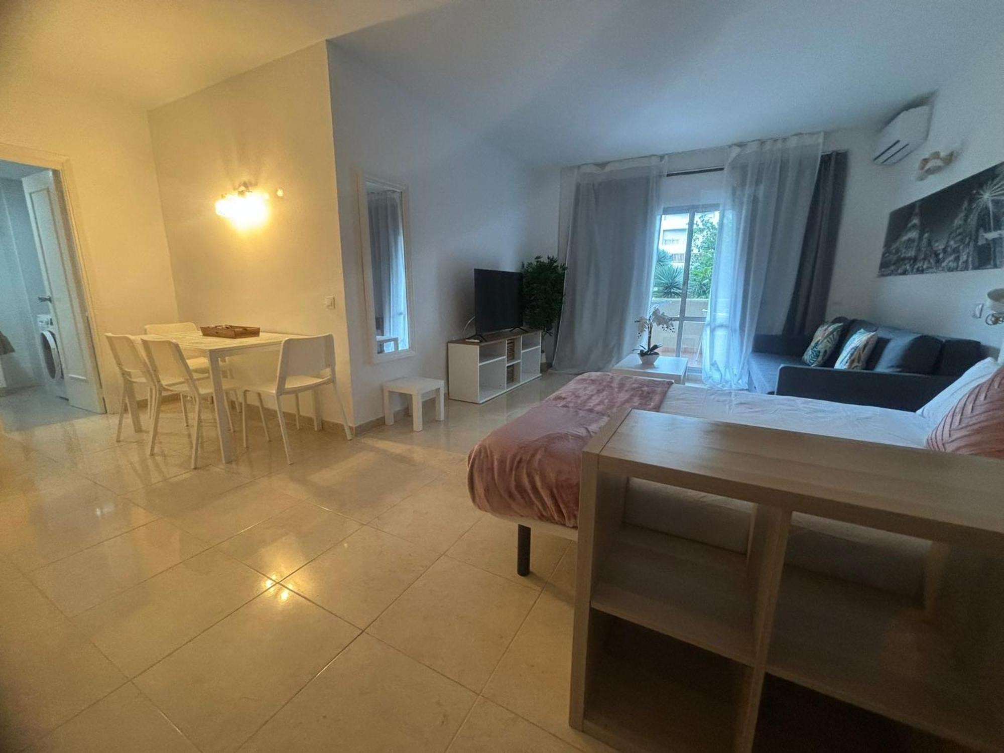 Apartamentos Benalbeach By Benalnova ベナルマデナ エクステリア 写真